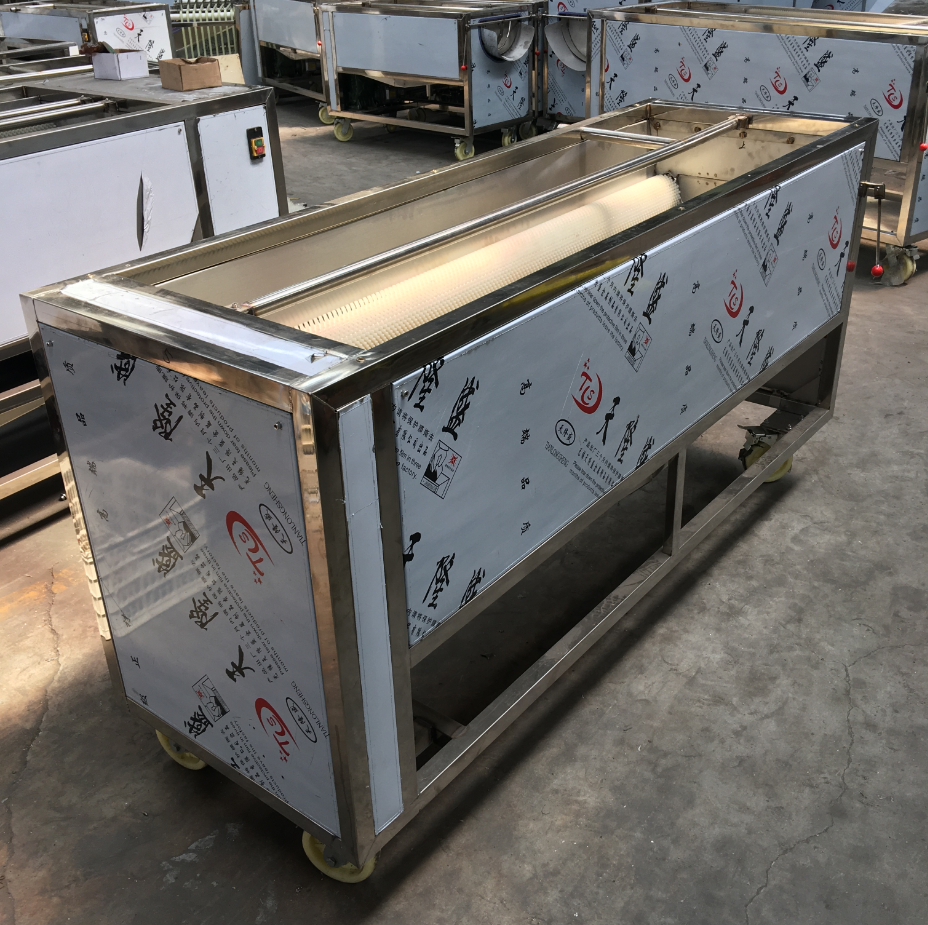 U-type roller brush washing machine
