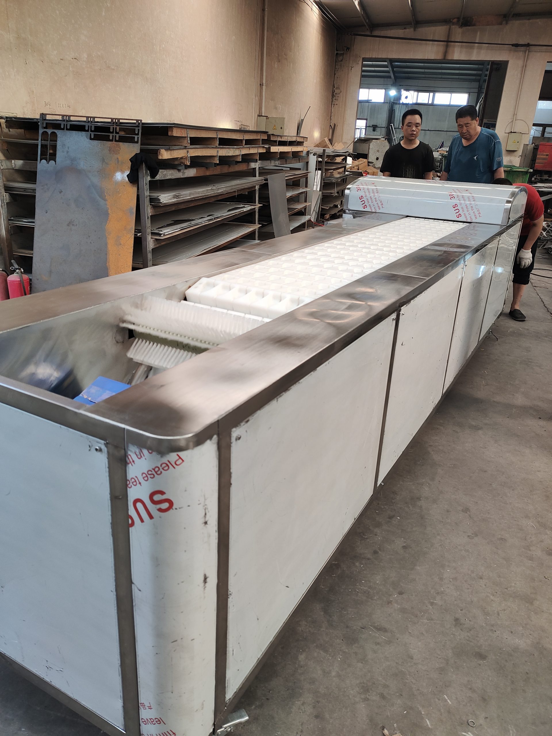 Strawberry Halving Machine